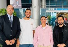بطلي العالم في الإسكواش نور الشربيني ومصطفى عسل بعد التتويج التاريخي