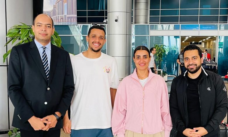 بطلي العالم في الإسكواش نور الشربيني ومصطفى عسل بعد التتويج التاريخي