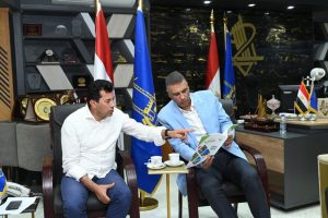 وزير الشباب والرياضة يعقد لقاءً موسعًا مع أعضاء مجلسي النواب والشيوخ