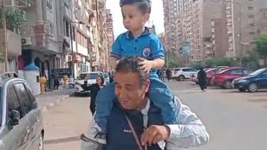 في المحلة الكبرى.. "زفة مزمار" لطفل في أول يوم حضانة