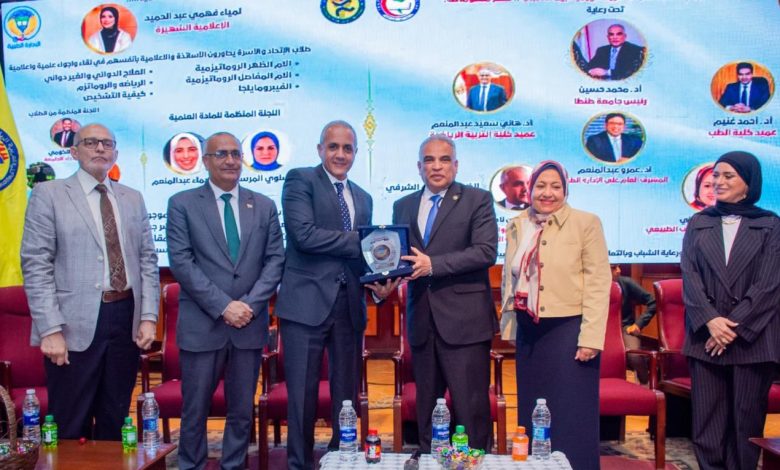 الدكتور محمد حسين يشهد نتائج المسابقة العلمية "الأمراض الروماتيزمية بين الشباب"