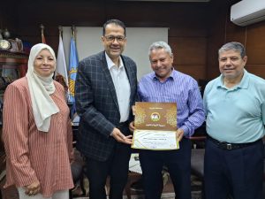 وكيل الوزارة يكرم طلاب الغربية الفائزين في المعرض الجمهوري "معرض مكتبة الاسكندرية للعلوم والهندسة BASEF 2025"