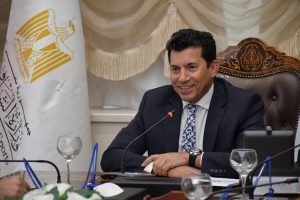 وزير الشباب والرياضة يبحث مع رئيس الاتحاد الدولي للسلاح سبل تعزيز التعاون المشترك
