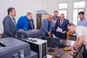 رئيس جامعة طنطا يتابع أعمال الامتحانات الشفوية والعملية بكلية علوم الرياضة