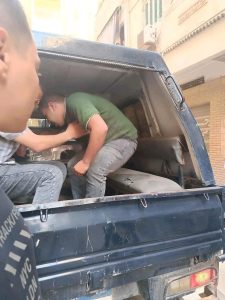 ضبط لص أثناء سرقة هاتف محمول من طفل في المحلة