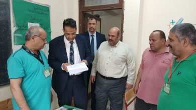 وكيل الوزارة يتفقد لجنة النظام والمراقبة لدبلوم المدارس الفنية الزراعية قطاع طنطا 