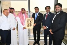 وزير الرياضة يستقبل رئيس الاتحاد الدولي للميني فوتبول