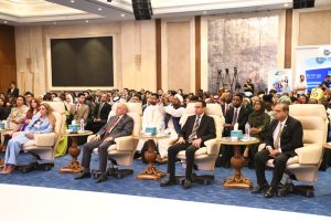 وزير الشباب والرياضة يشهد جلسه حول تحولات الطاقه