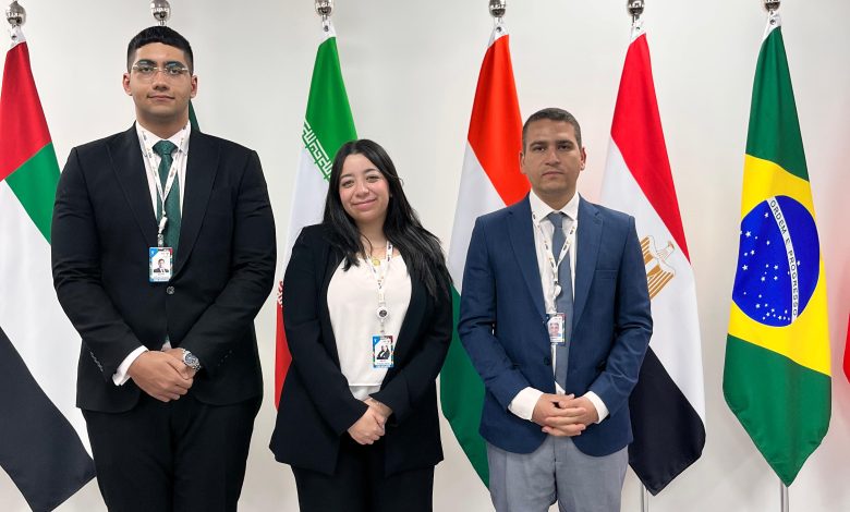 وفد من وزارة الشباب والرياضة