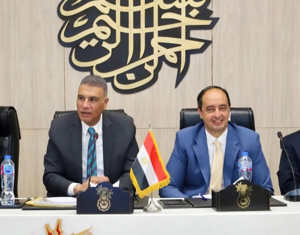 استقبال محافظ أسوان مدير صندوق مكافحة الإدمان