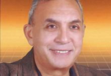 الكانب محمد محمود غدية.
