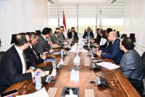 اجتماع مشترك بين وزارتي الشباب والاستثمار