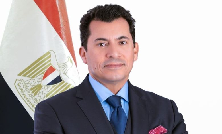 وزير الشباب والرياضة