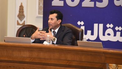 وزير الشباب والرياضة يشهد المائدة المستديرة لحزب "حماة وطن"