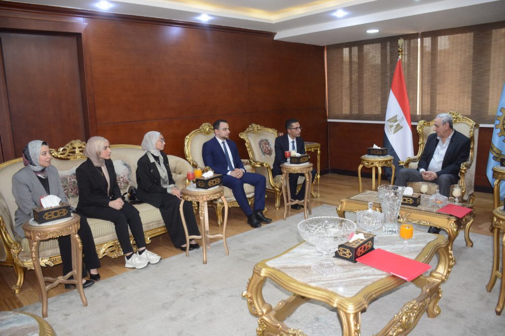 محافظ الغربية