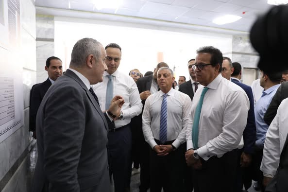 خلال جولته الميدانية بالمنشآت الطبية في محافظة الإسماعيلية.. نائب رئيس مجلس الوزراء