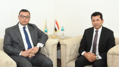 وزير الشباب والرياضة،