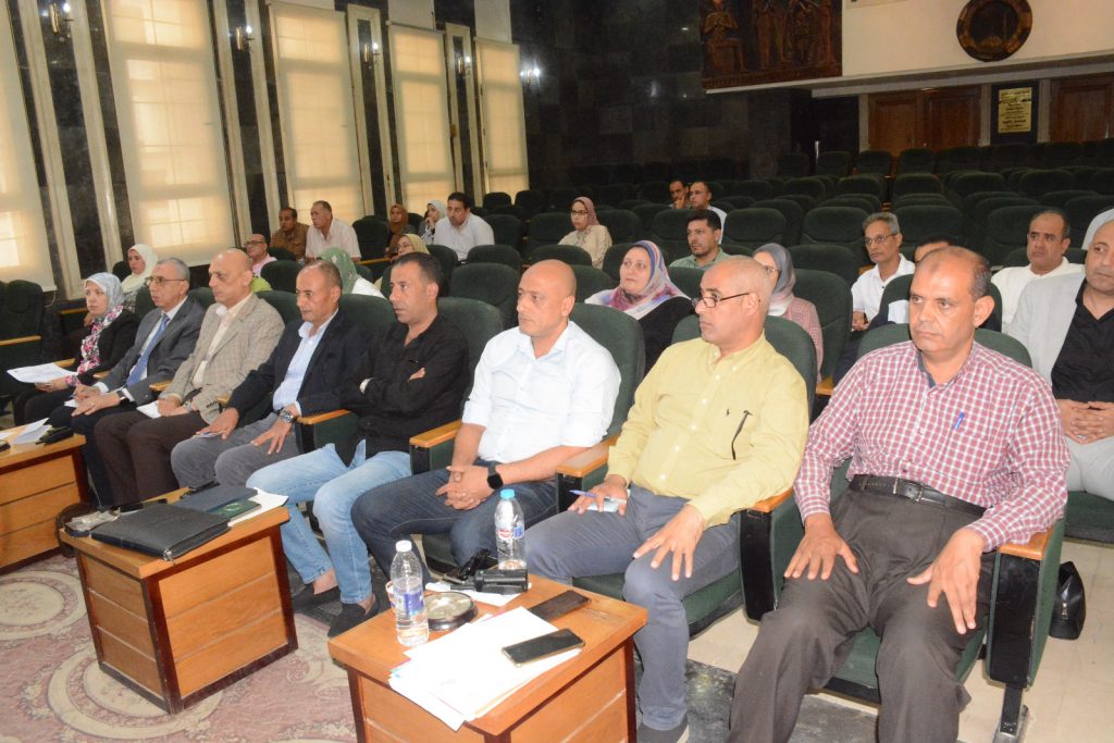  اجتماعًا تنفيذيًا موسعًا