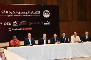 وزير الشباب والرياضة يزور معسكر منتخب ١٧ سنة ويطمئن على استعداداته لكأس العالم
