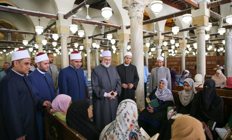 وكيل الأزهر يتفقد رواق القرآن الكريم