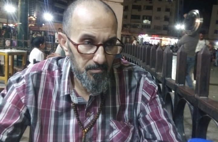 قصيدة "يبدو بصُورتِهِ" الشاعر الكبير أحمد عامر