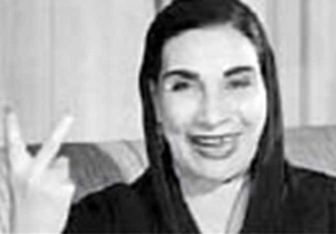 الفنانة مارى منيب تزوجت فى القطار