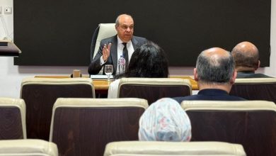 وزير الطيران المدني يلتقي السفراء