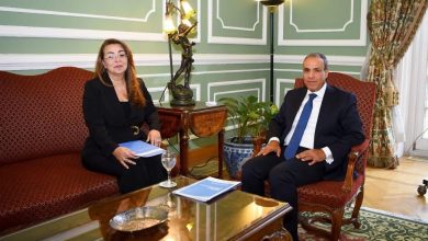 وزير الخارجية والهجرة يستقبل السيدة غادة والى المديرة التنفيذية لمكتب الأمم المتحدة