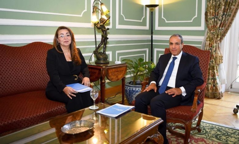 وزير الخارجية والهجرة يستقبل السيدة غادة والى المديرة التنفيذية لمكتب الأمم المتحدة