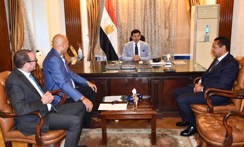 وزير الرياضة يلتقي القائم بأعمال رئيس نادي الاتحاد السكندري