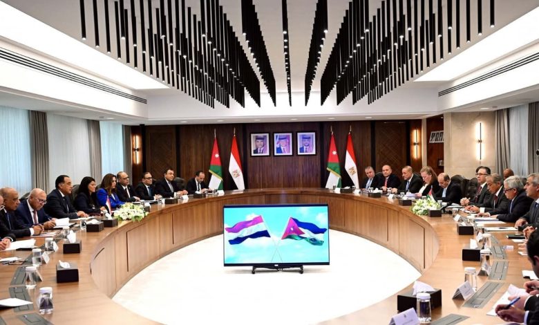 الوزراء المصريون والأردنيون يؤكدون رغبتهم في تعزيز التعاون المشترك في شتى المجالات