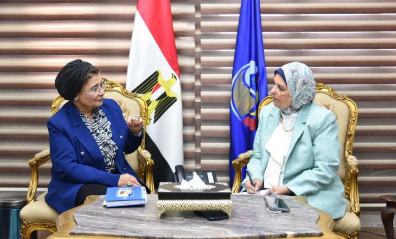 نائب وزير الصحة تعقد اجتماعاً
