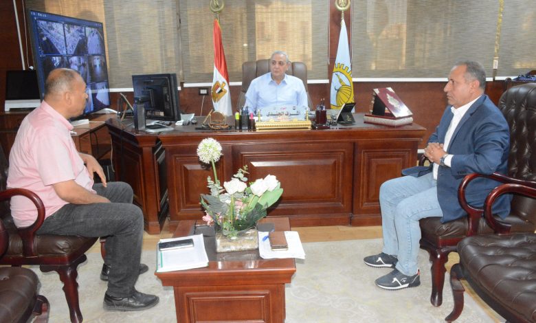 محافظ الغربية يستجيب لشكاوى أهالي عزبة أبو وافي بالمحلة.