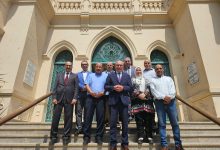 أهدى السفير التركي بالقاهرة صالح موطلو شن، مجموعة كتب إلى مكتبة القاهرة الكبرى.