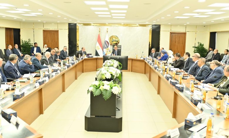 رئاسة وزير قطاع الأعمال العام تعتمد الموازنة التخطيطية