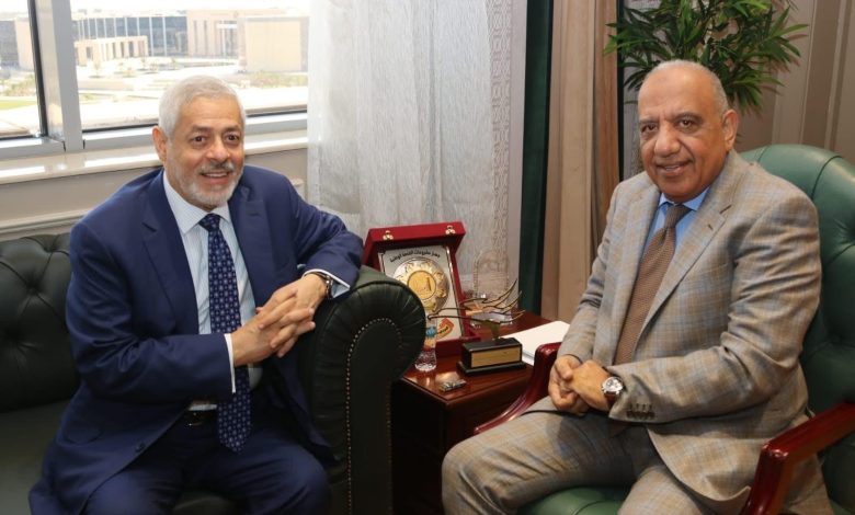 وزير الكهرباء والطاقة المتجددة يبحث مع شركة "AMEA POWER" الإماراتية